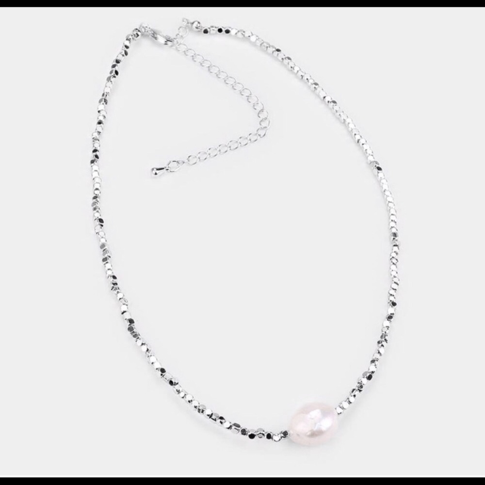 Mother of pearl silver choker necklace. - Picture 2 of 4